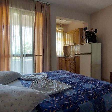 Villa Madani Durrës Eksteriør billede