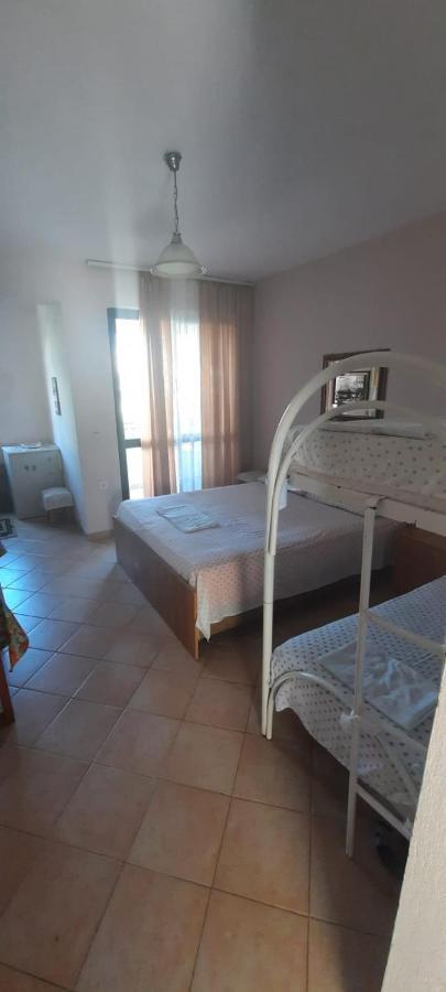 Villa Madani Durrës Eksteriør billede